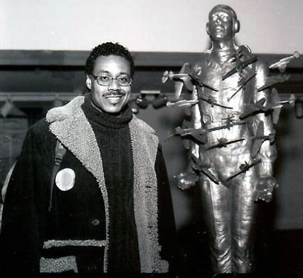 Michael Richards in front of his creation